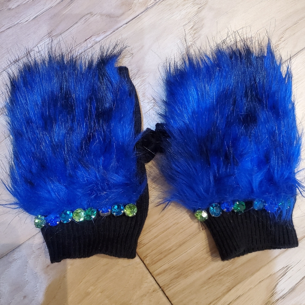 Juicy Couture funky fun gloves